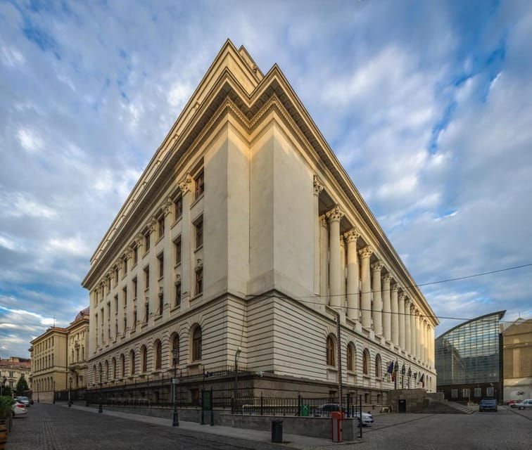 bucharest-insta-perfect-walk-with-a-local