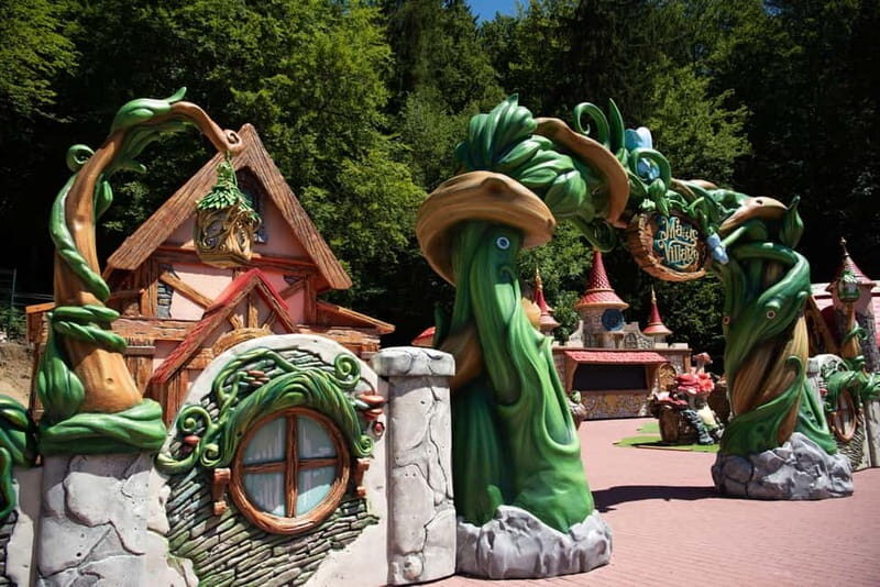 Bucharest: Magic Park & Bear Sanctuary Day Trip - Exploring the Journey: What to Expect