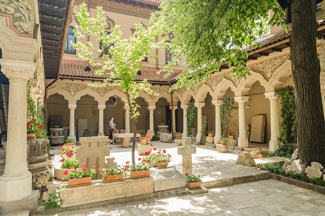 bucharest-one-day-tour-with-parliament-palace-and-village-museum