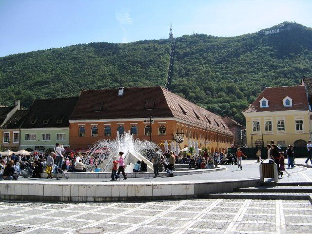 bucharest-peles-castle-draculas-castle-and-brasov-tour