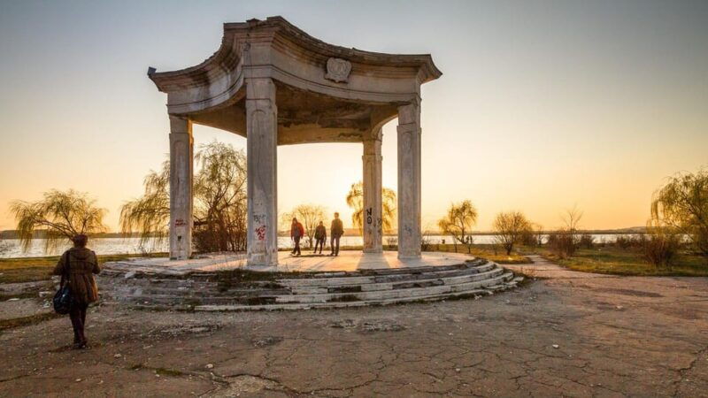 bucharest-personalised-walking-tour-with-a-local-guide