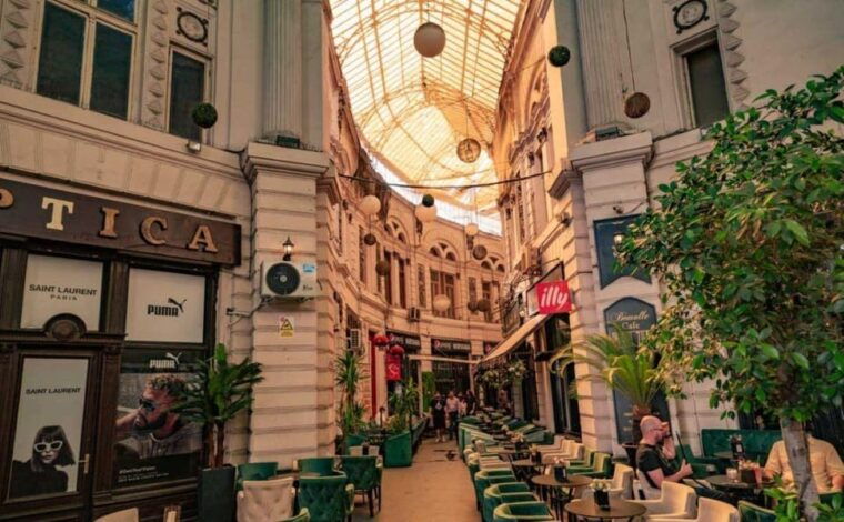 bucharest-private-walking-tour-local-food-tasting