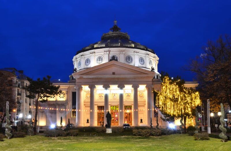 bucharest-the-underdog-of-europe-evening-sightseeing-tour