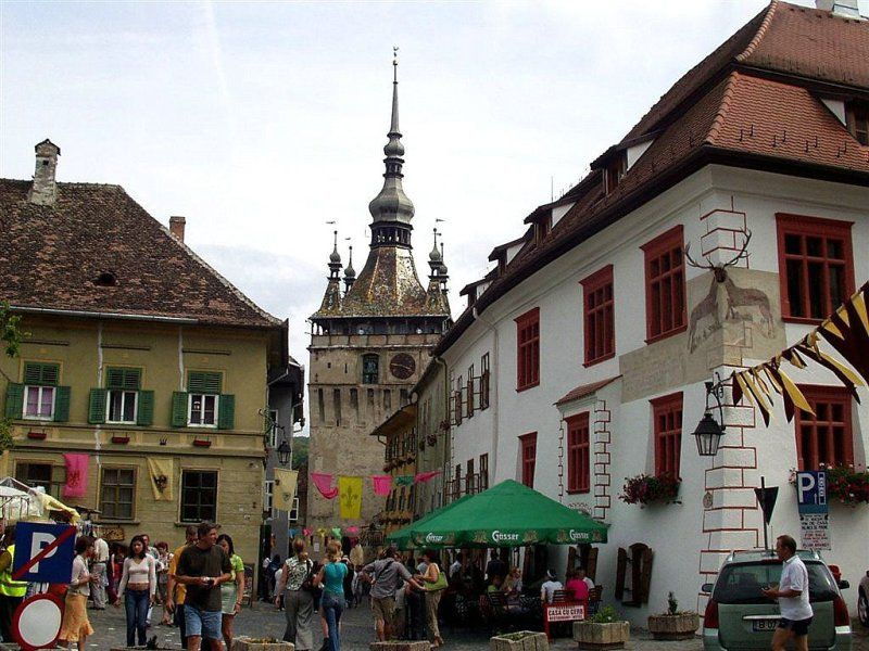 bucharest-transylvania-and-draculas-castle-2-day-tour