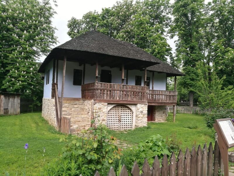 bucharest-village-museum-guided-tour