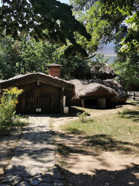 bucharest-village-museum-guided-tour-with-hotel-pickup