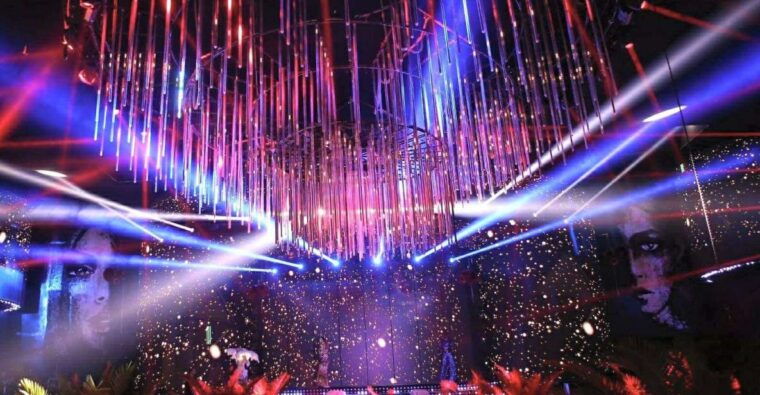 bucharest-vip-dining-limo-ride-clubbing