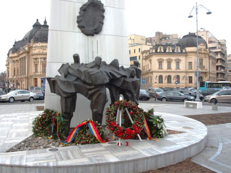 bucharests-scars-of-communism-half-day-private-walking-tour