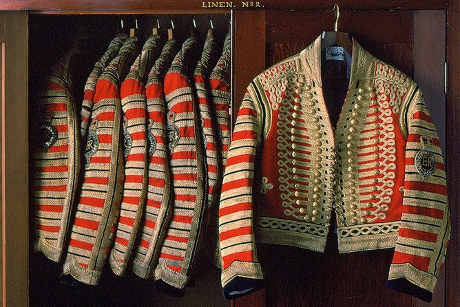 buckingham-palace-admission-ticket-to-the-royal-mews