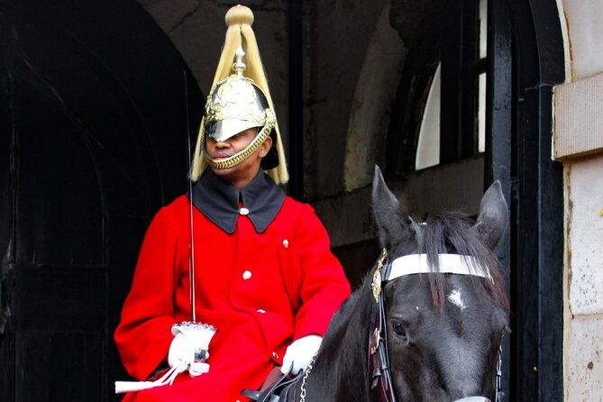buckingham-palace-changing-of-the-guard-experience