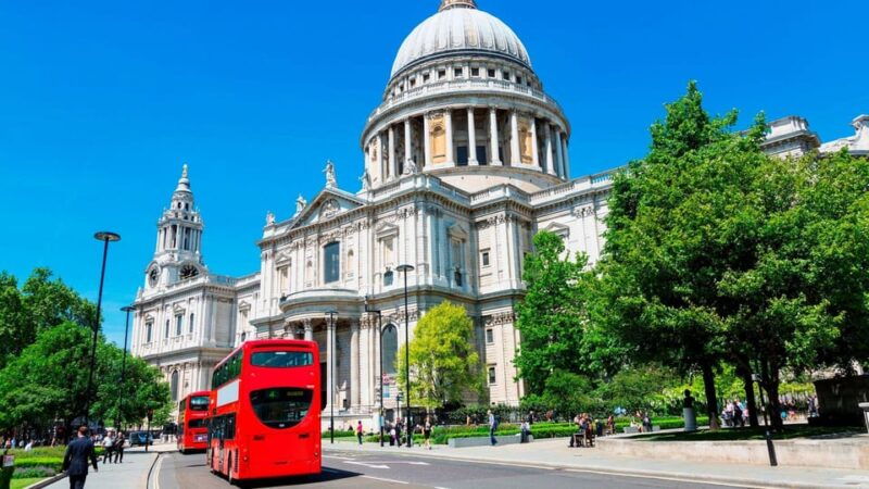 buckingham-palace-crown-jewels-of-london-tour