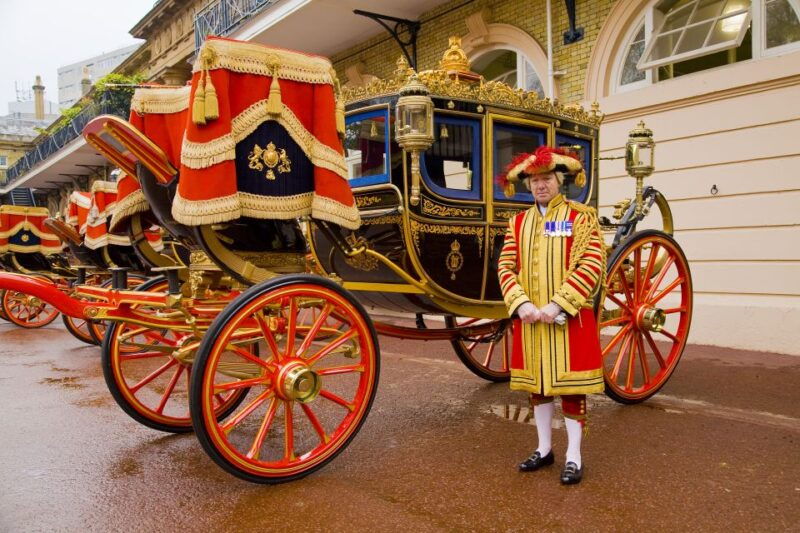 buckingham-palace-the-royal-mews-entrance-ticket