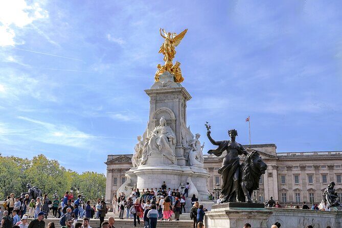 Buckingham Palace: Walking Tour with Entry & Audio Guide - What to Expect from the Tour