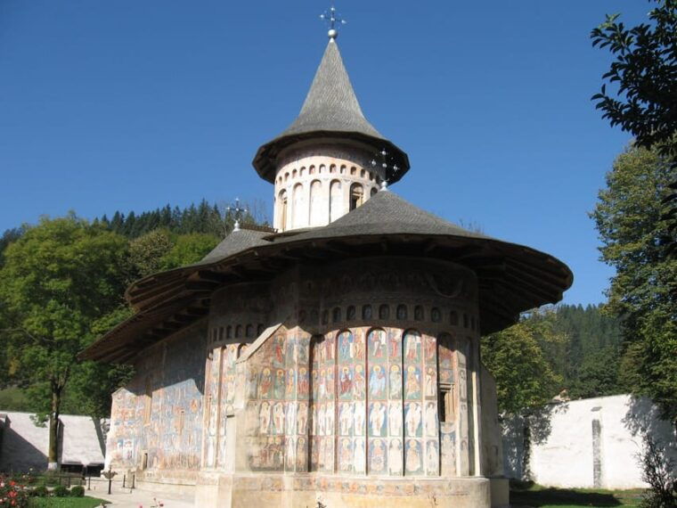 bucovina-painted-monasteries-tour-from-suceava-gura-humor