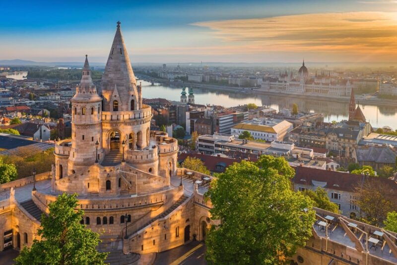 buda-castle-district-and-matthias-church-private-tour