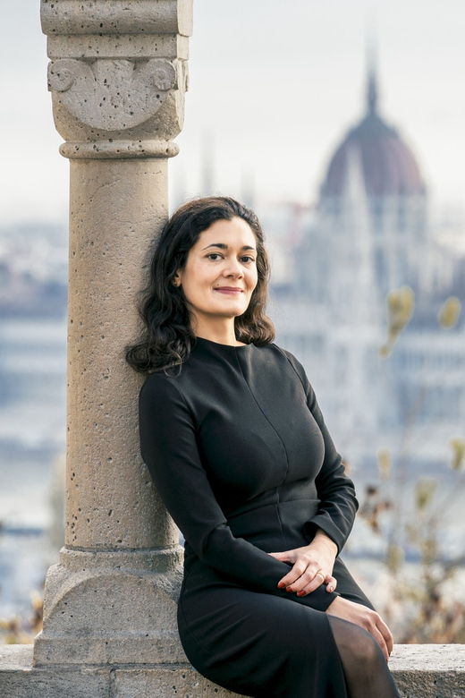 buda-castle-group-photoshoot-with-a-local-guide