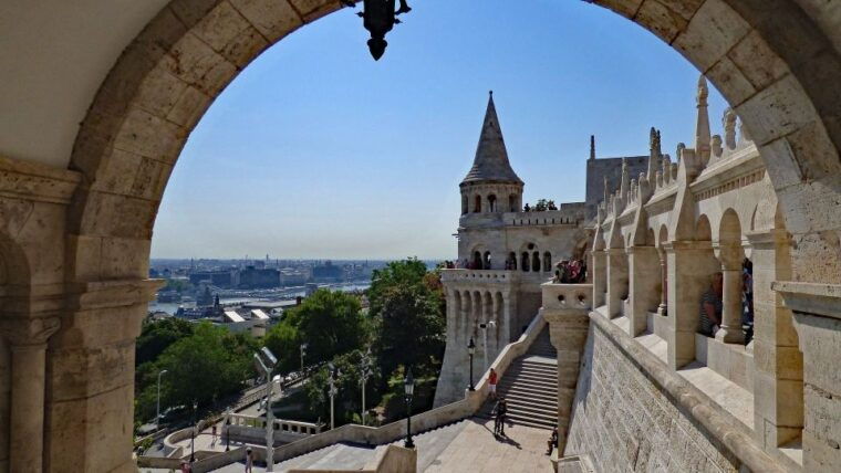 buda-castle-walking-tour-a-kingdom-of-many-nations-3