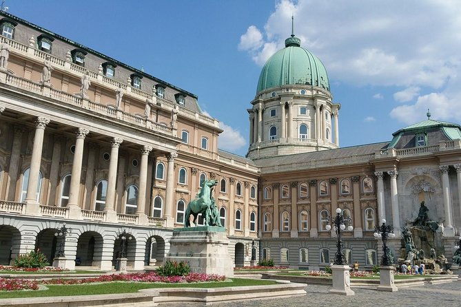 buda-castle-walking-tour-a-kingdom-of-many-nations