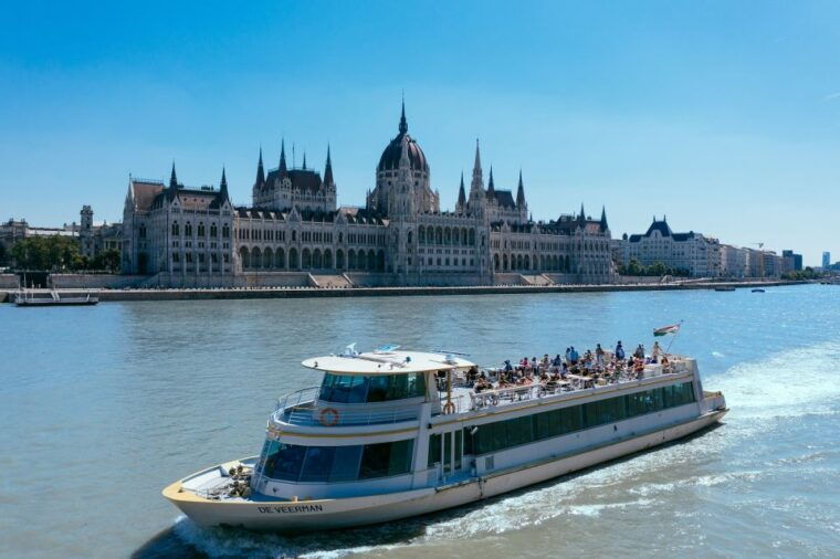 budapest-1-hour-sightseeing-danube-river-cruise
