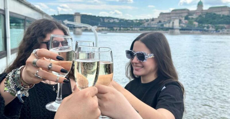 budapest-1-hr-sunshine-booze-cruise-with-prosecco