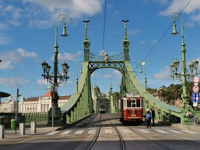 budapest-2-5-hour-hidden-sights-private-bike-tour