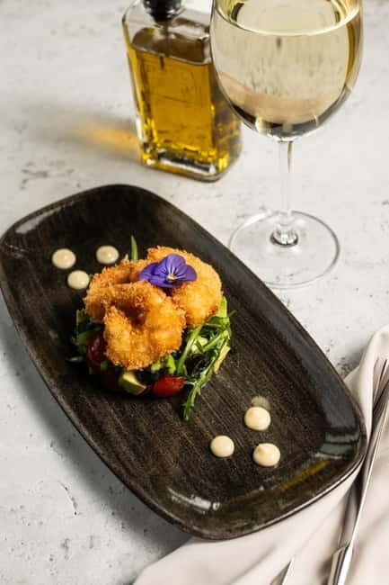 Budapest: 3-Course Dinner for 2 on a Boat Restaurant - FAQs