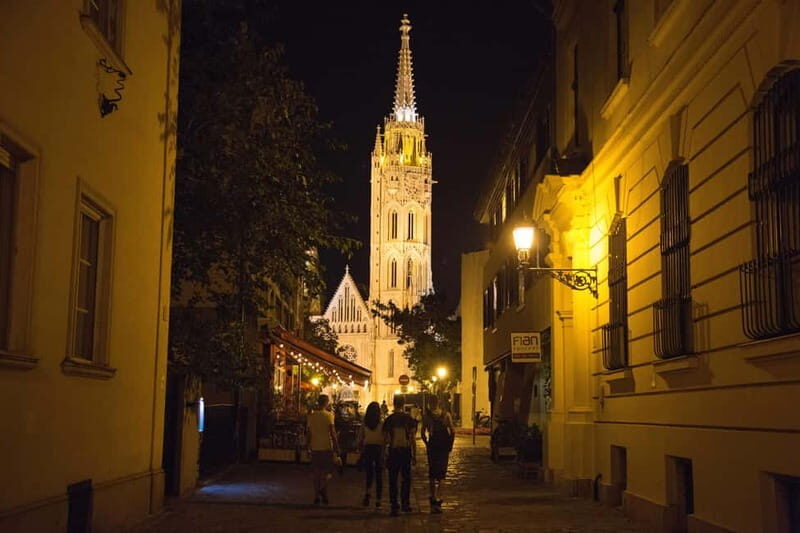 Budapest: 3-Course Dinner & Wine with Multiple Photo Stops - Key Points