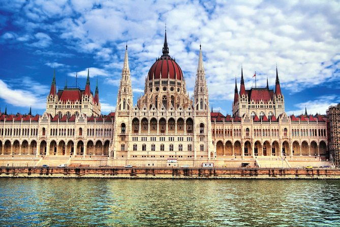 budapest-airport-transfers-budapest-city-to-budapest-airport-bud-in-luxury-van