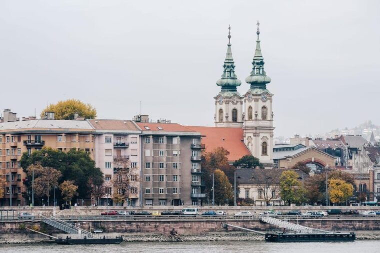 budapest-alternative-street-art-jewish-tour