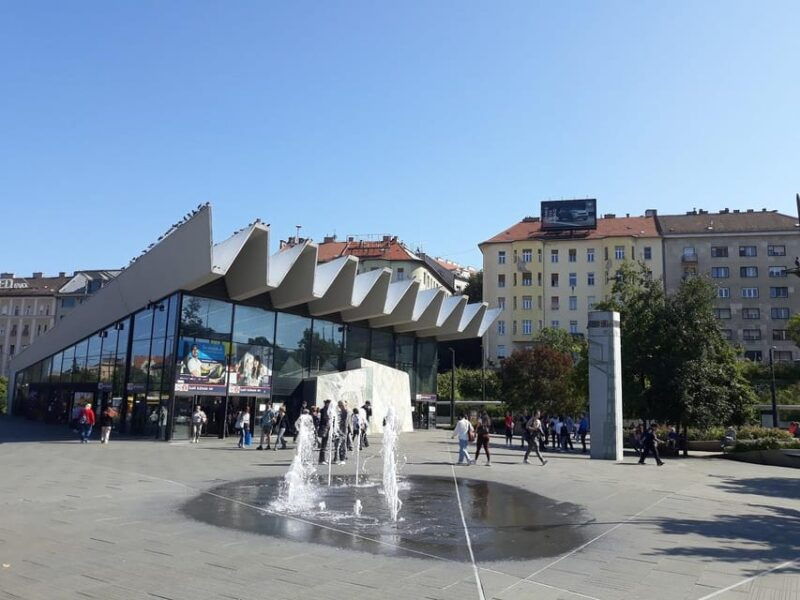 budapest-at-dawn-scenic-walking-tour-with-music-performance