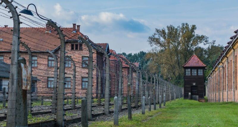 budapest-auschwitz-birkenau-private-day-tour