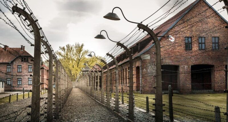 budapest-auschwitz-birkenau-private-day-tour