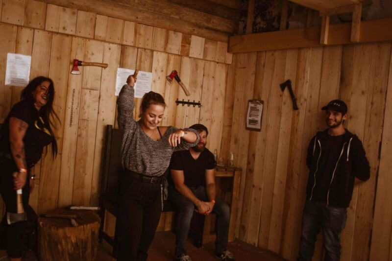 budapest-axe-throwing-experience