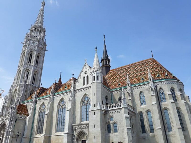 budapest-buda-castle-walking-tour-folk-music-performance