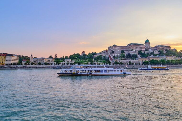 budapest-by-night-sightseeing-cruise