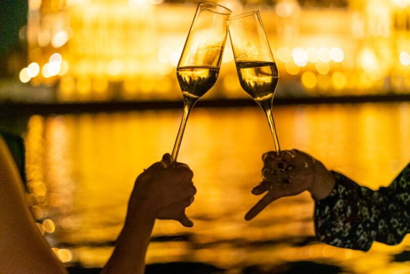 budapest-candlelit-dinner-river-cruise-with-live-music