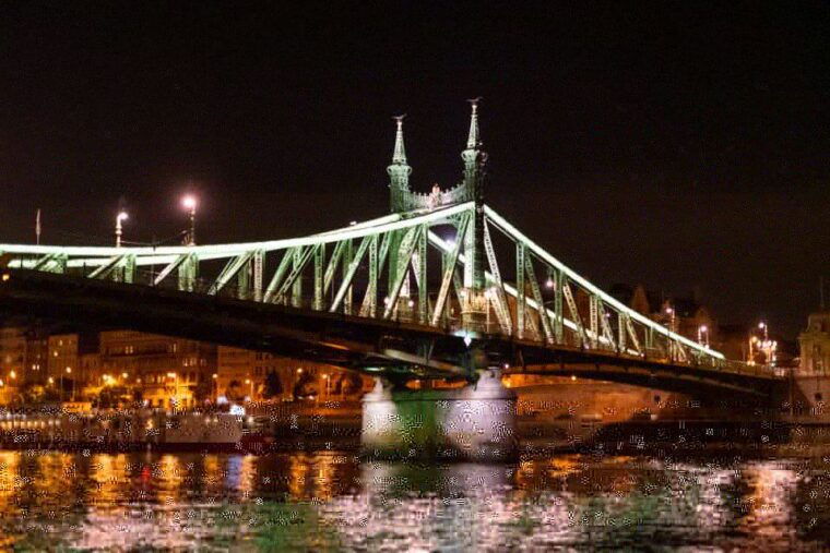 budapest-candlelit-dinner-river-cruise-with-live-music