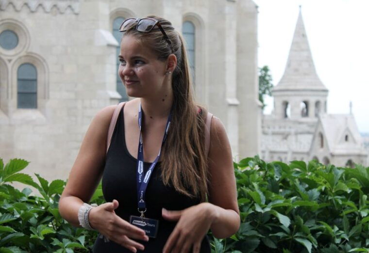 budapest-castle-district-walk-with-matthias-church-entry