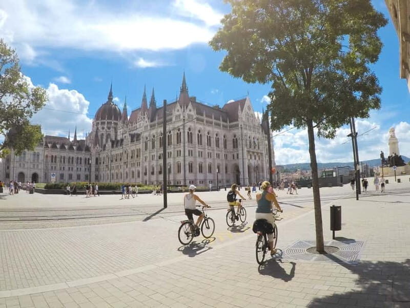 Budapest & Castle E-bike Tour with a local guide - Authentic Insights from Travelers