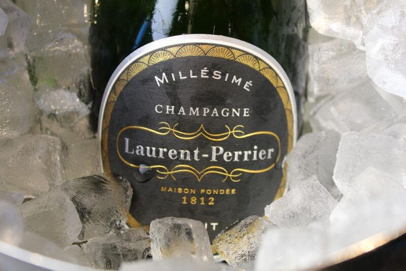 budapest-champagne-tasting-at-etoile-champagne-bar-snacks