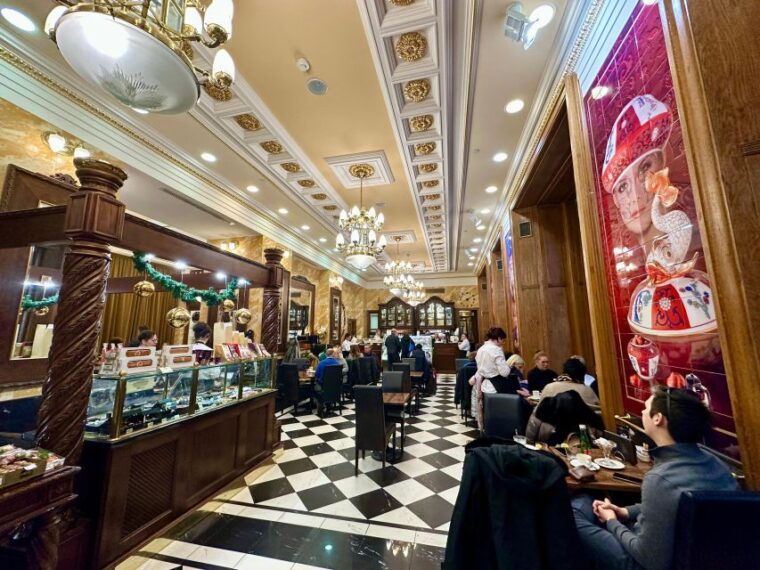 budapest-christmas-market-guided-walking-tour-with-tastings