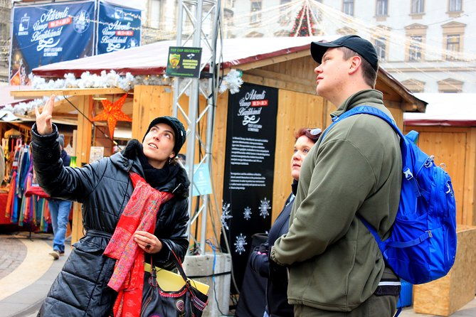 budapest-christmas-walking-tour-entry-to-st-stephens-basilica-2