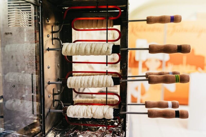 budapest-city-center-hungarian-chimney-cake-workshop