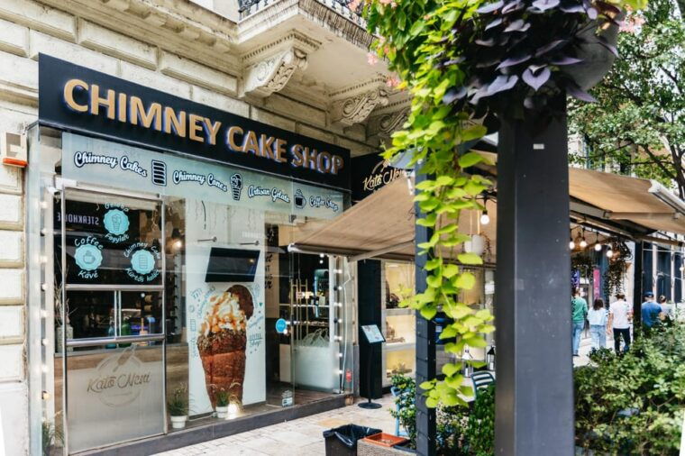 budapest-city-center-hungarian-chimney-cake-workshop