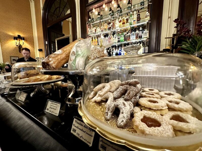 budapest-coffee-house-tour-with-cofffee-dessert-tasting
