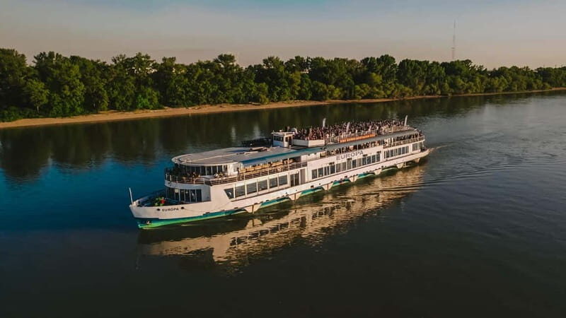 Budapest: Cruisin' Boat Party Tour with Electronic Music - Final Thoughts  