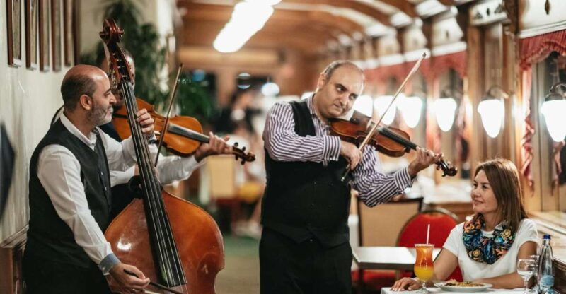 budapest-danube-cruise-with-hungarian-dinner-and-live-music