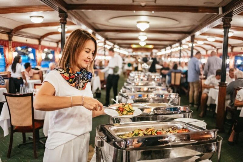 budapest-danube-cruise-with-hungarian-dinner-and-live-music