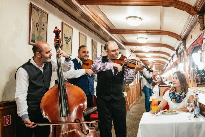budapest-danube-cruise-with-hungarian-dinner-and-live-music