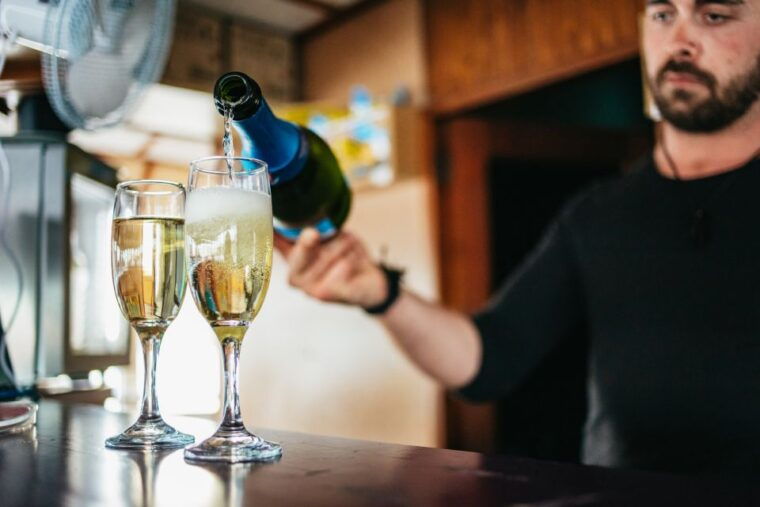 budapest-danube-river-city-lights-express-cruise